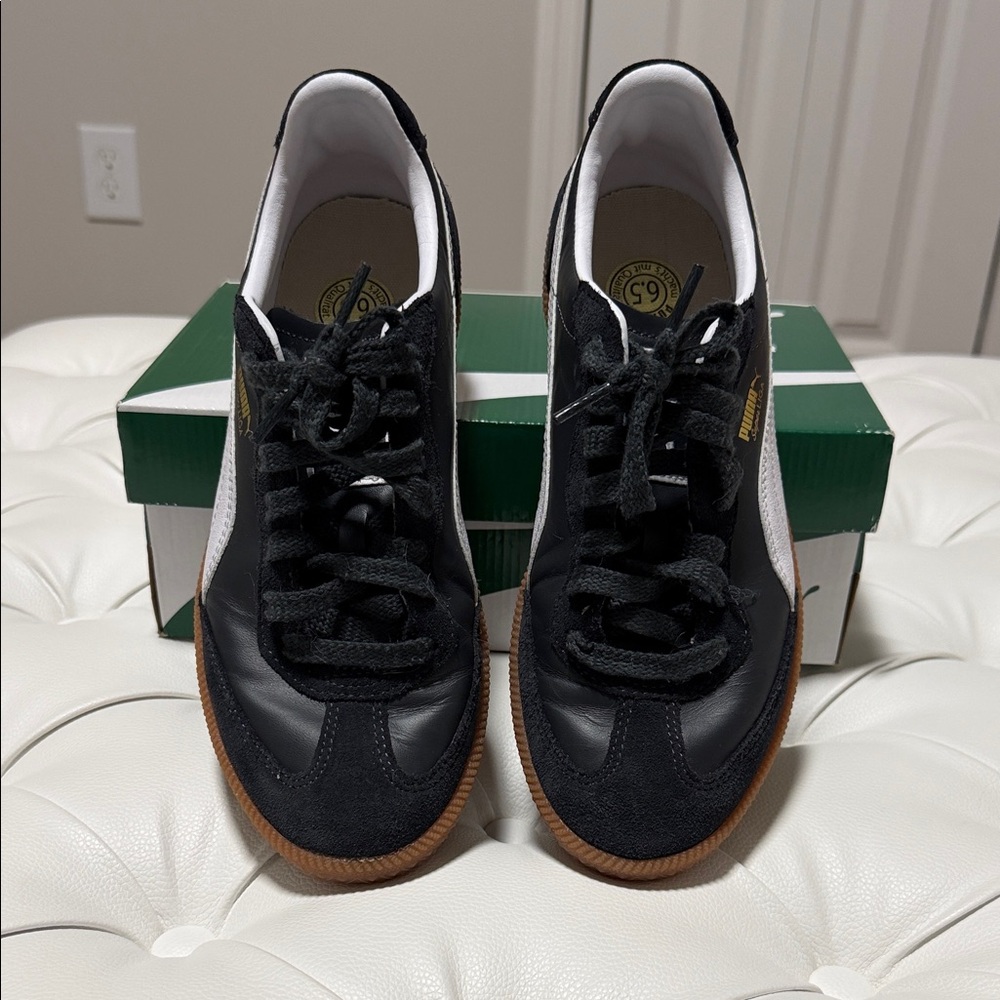 Puma sneakers size US 7.5 navy color